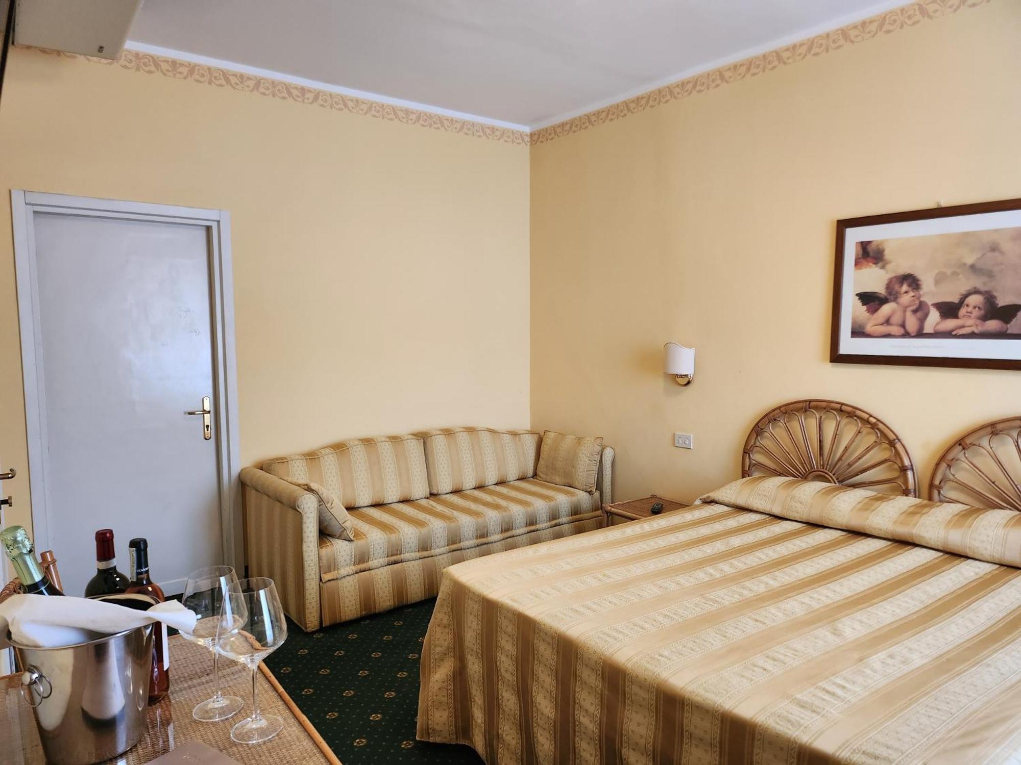 Hotel Alla Riviera Bardolino Exterior foto
